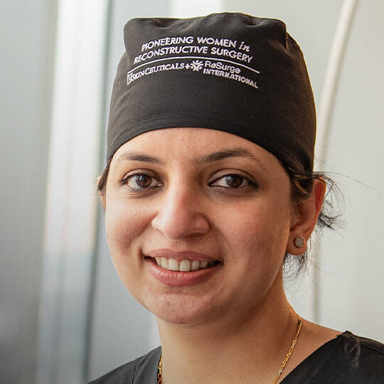 Meet the Surgeon Dr. Shikha Gupta